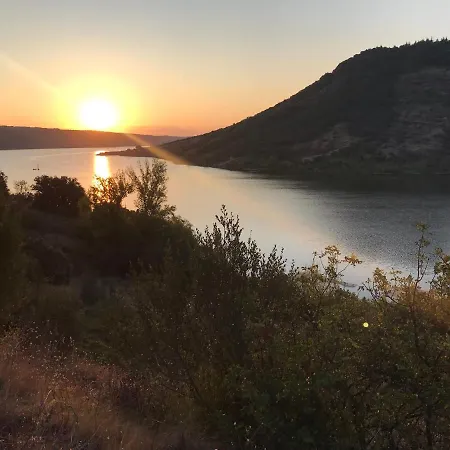 Hébergement de vacances Maison De Maître 4 étoiles Entier Parc Naturel Languedoc - Salagou *